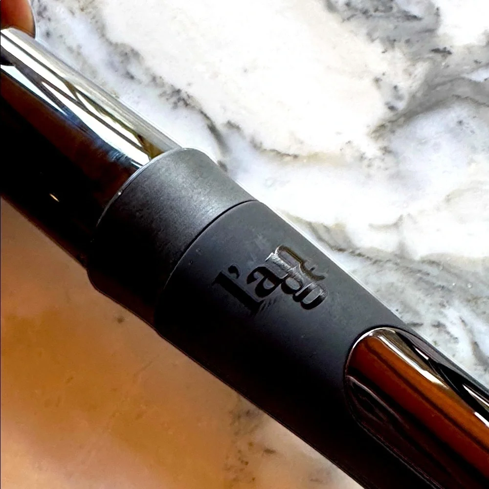 L’ange Le Curl Titanium Curling Wand with 32mm Barrel